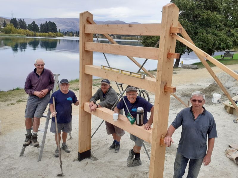 Cromwell MenzShed_Kiosk constructing