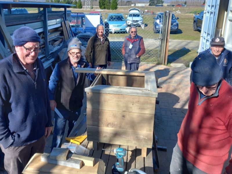 Cromwell MenzShed_Planter boxes