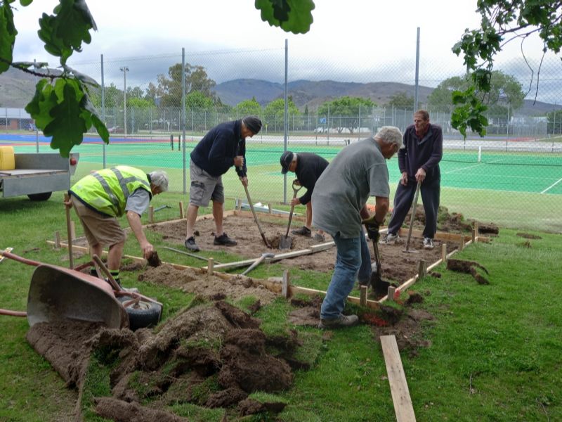 Cromwell MenzShed_Tennis Club table