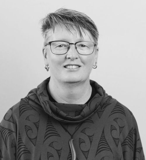 Barb Long Grey scale headshot