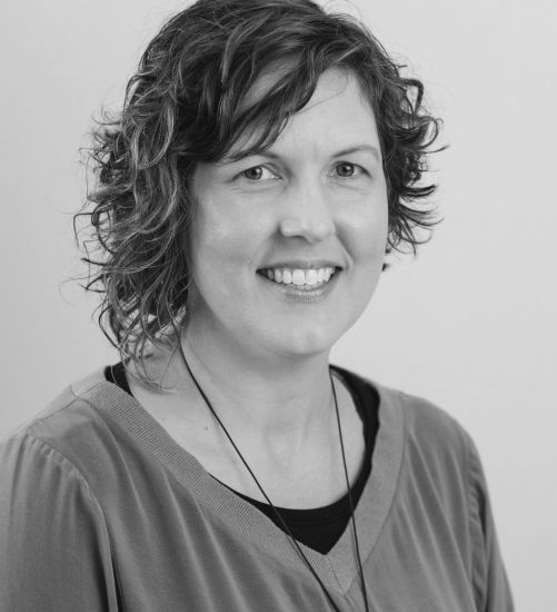 Robyn McLean Grey scale headshot
